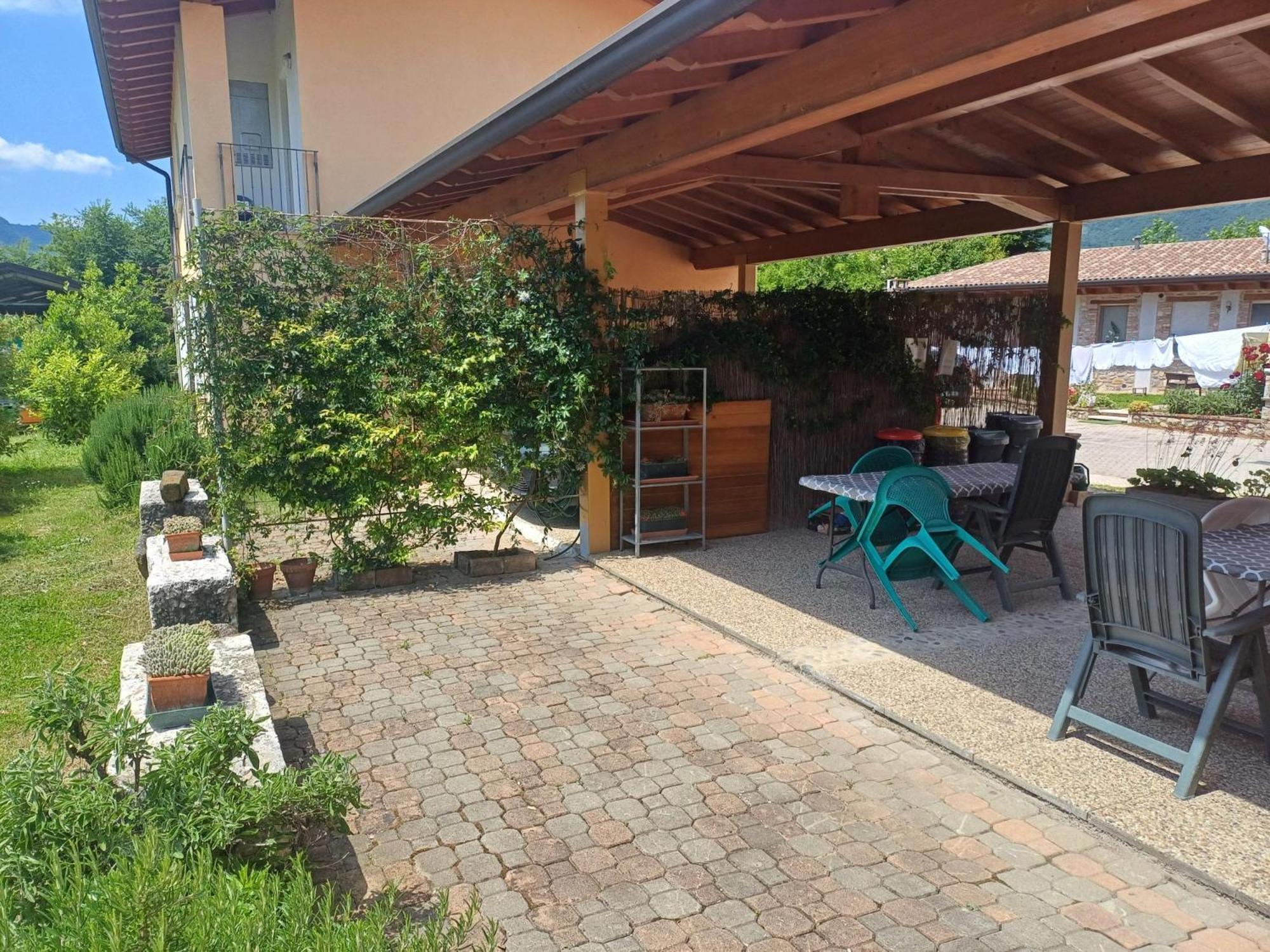 Cascina Legnago Bilocale A 6 Chilometri Da Salo' Apartment Villanuova sul clisi Bagian luar foto